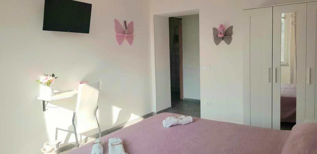 サレルノ Butterfly House Bed & Breakfast エクステリア 写真